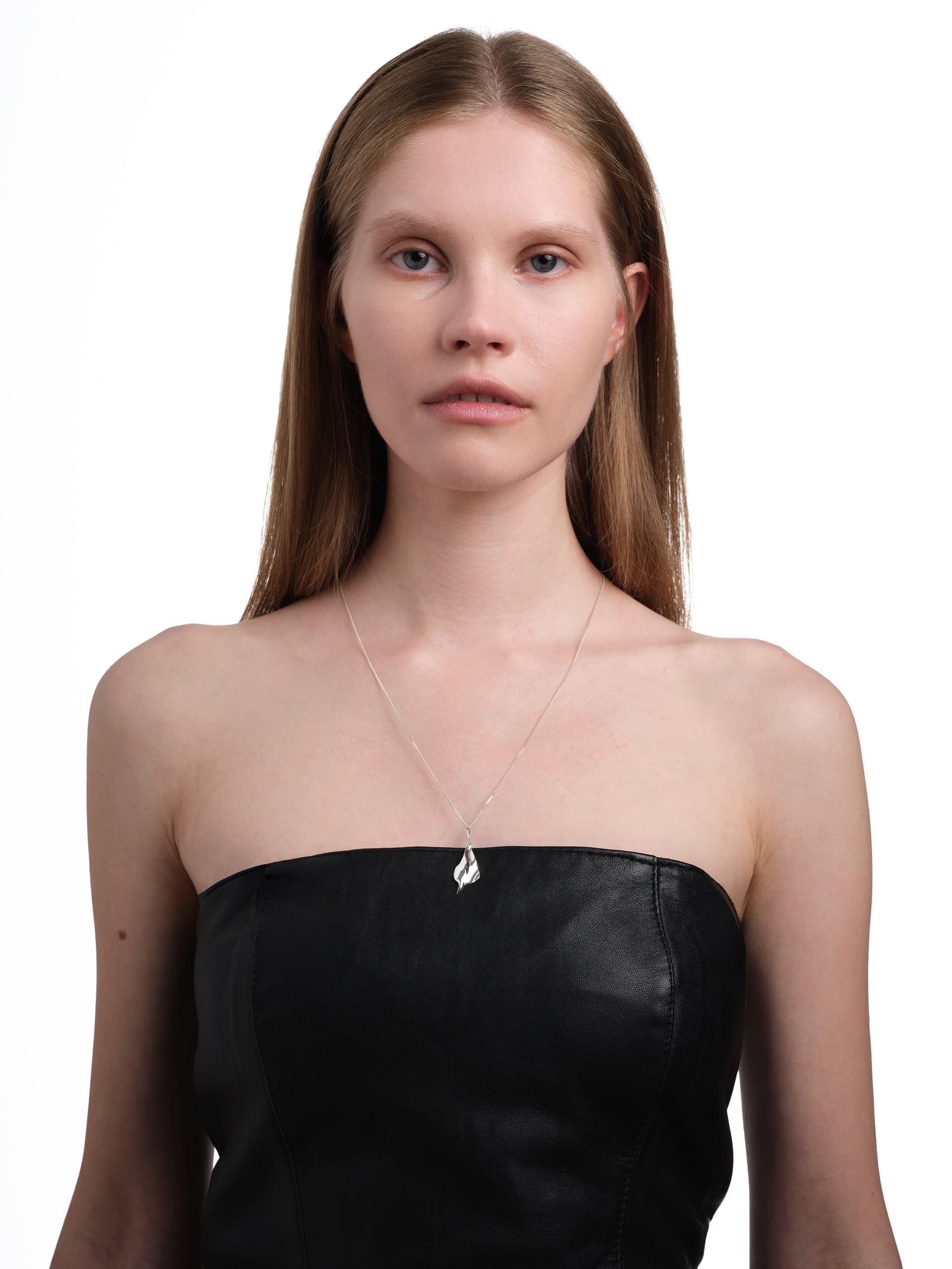 Petal S Pendant - HROA-00265-1-1