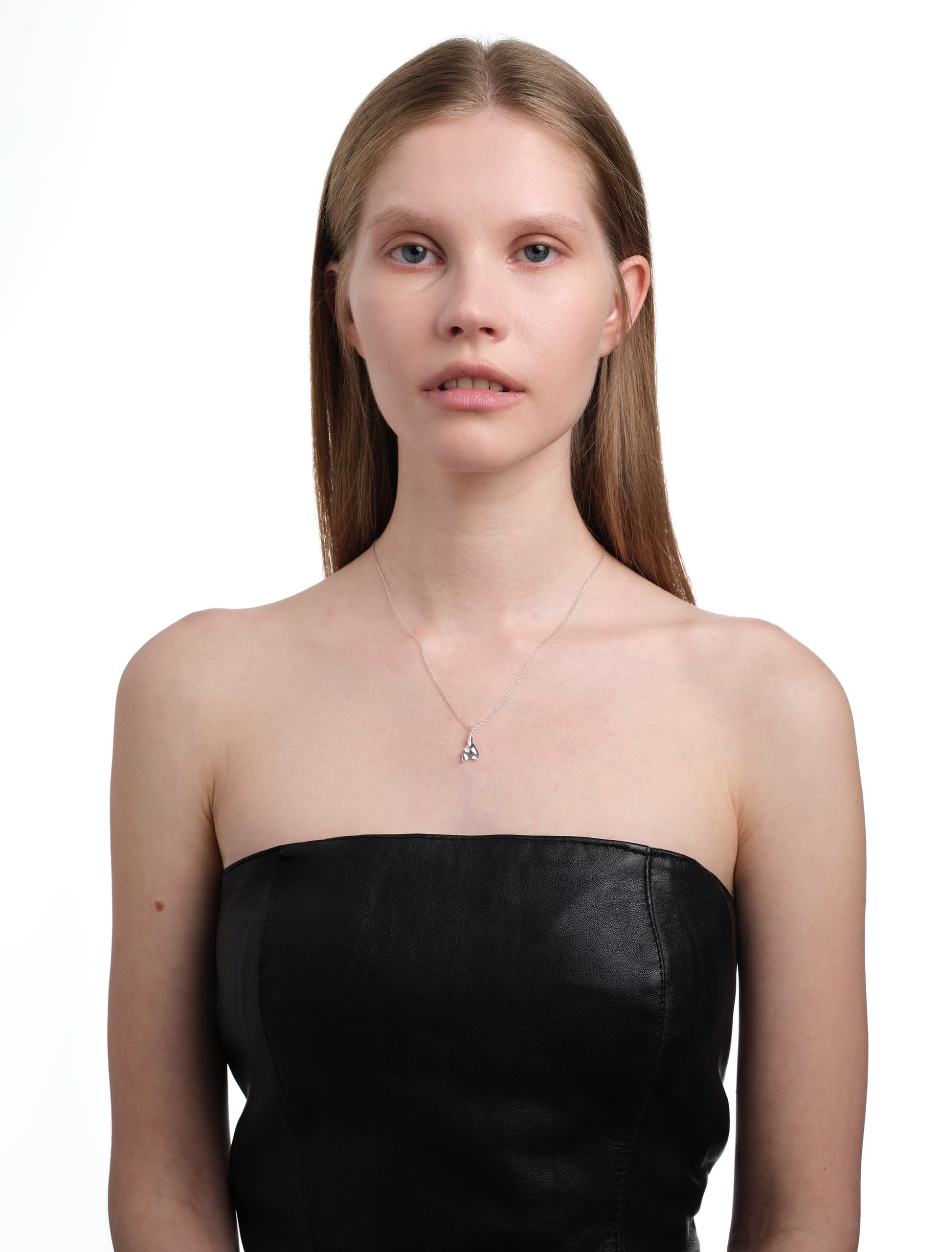 Petal XS Pendant - HROA-00289-1